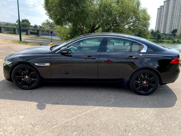 Jaguar XE, 2015 г.