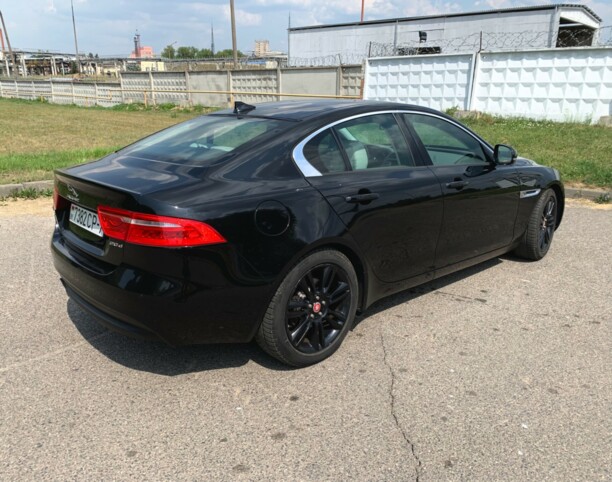 Jaguar XE, 2015 г.