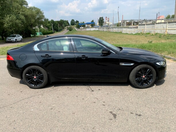 Jaguar XE, 2015 г.
