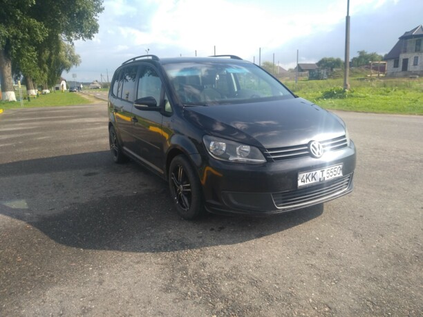 Volkswagen Touran II, 7 мест, 2010 г.