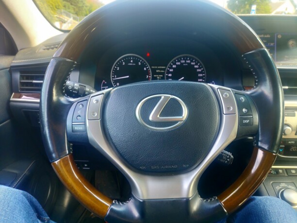 Lexus ES VI, 2012 г.