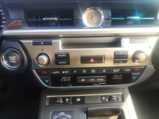Lexus ES VI, 2012 г.
