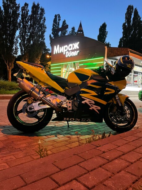 Honda CBR 954 , 2002 г.