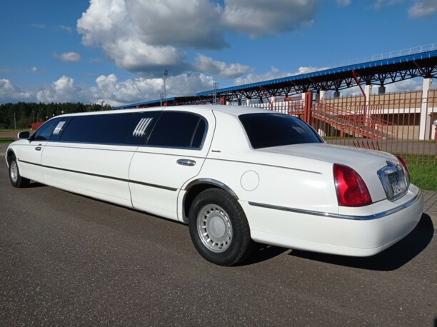 Lincoln Town Car III, 2000 г.