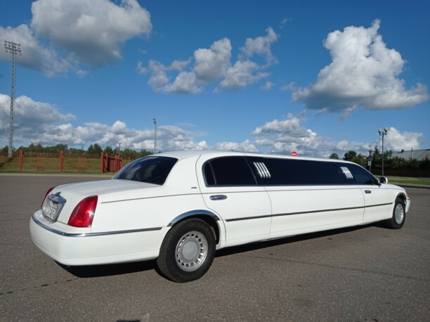 Lincoln Town Car III, 2000 г.