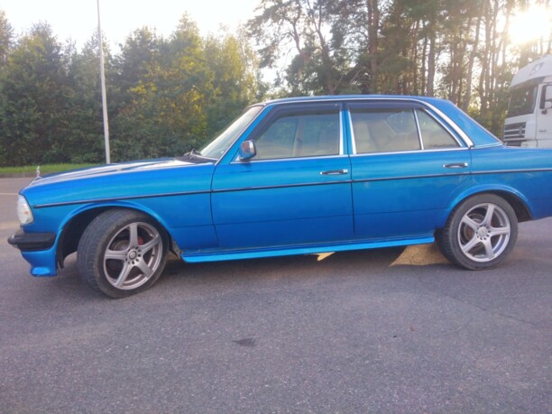 Mercedes-Benz E-Класс W123, 1982 г.