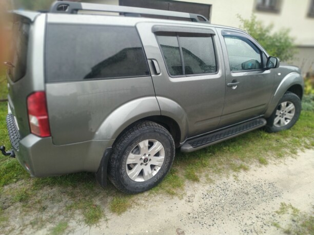 Nissan Pathfinder R51, 7 мест, 2005 г.