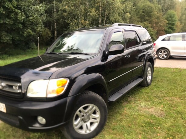 Toyota Sequoia I, 7 мест, 2003 г.