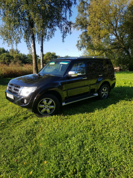 Mitsubishi Pajero IV · Рестайлинг, 7 мест, 2013 г.