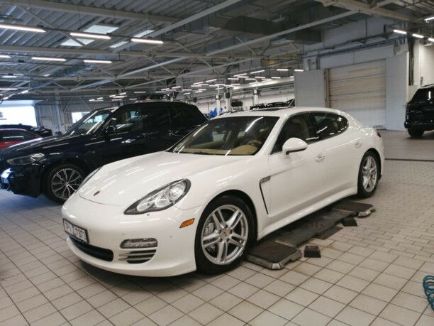 Porsche Panamera 970, 2010 г.