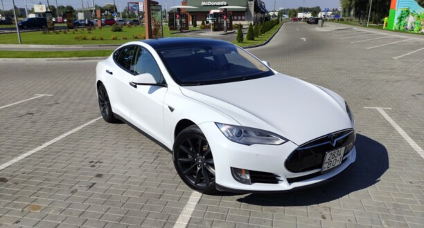 Tesla Model S I, 2014 г.