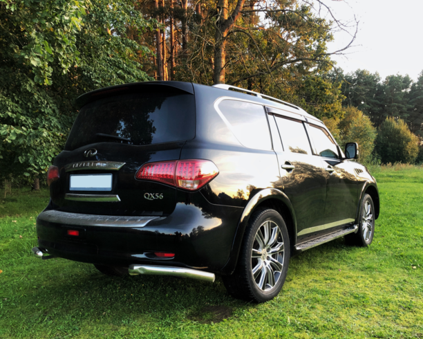 Infiniti QX56 II, 7 мест, 2010 г.