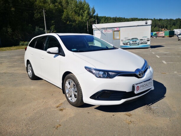 Toyota Auris II (E180) · Рестайлинг, 2018 г.