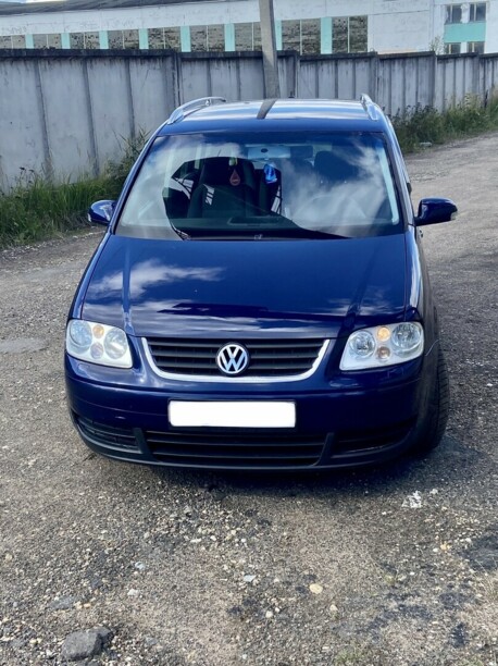 Volkswagen Touran I, 7 мест, 2005 г.
