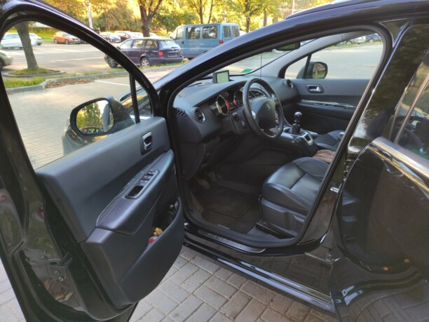 Peugeot 5008 I · Рестайлинг, 7 мест, 2014 г.