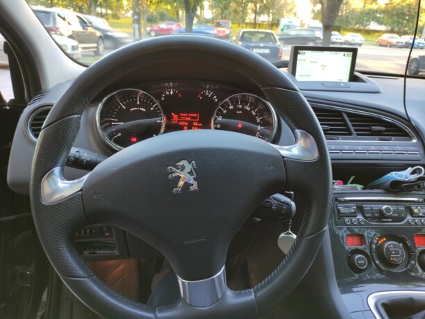 Peugeot 5008 I · Рестайлинг, 7 мест, 2014 г.