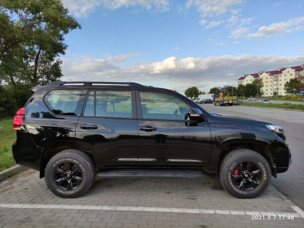 Toyota Land Cruiser Prado J150, 7 мест, 2010 г.