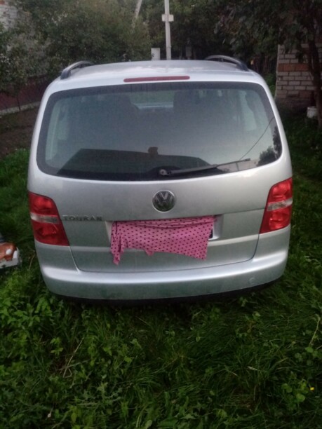 Volkswagen Touran I, 7 мест, 2004 г.