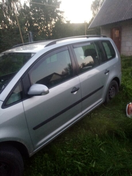 Volkswagen Touran I, 7 мест, 2004 г.