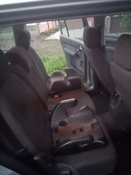 Volkswagen Touran I, 7 мест, 2004 г.