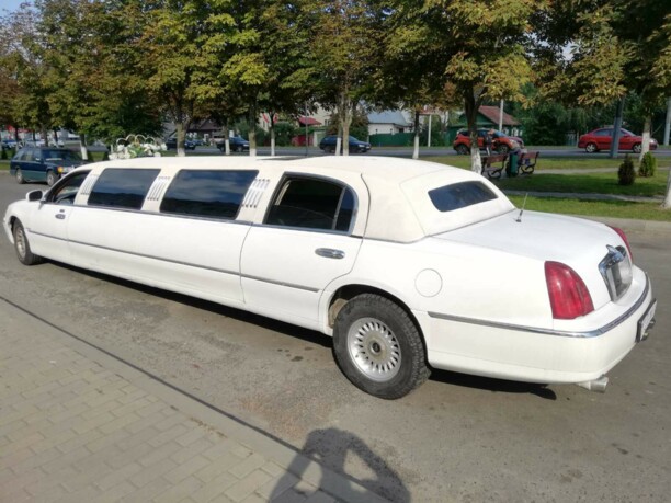 Lincoln Town Car III, 2000 г.