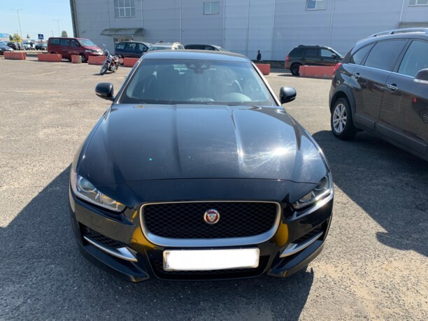 Jaguar XE, 2016 г.