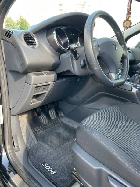 Peugeot 5008 I, 7 мест, 2011 г.