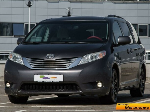 Toyota Sienna III (XL30), 2011 г.