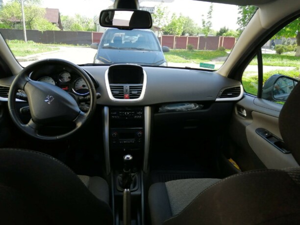 Peugeot 207 I · Рестайлинг, 2010 г.