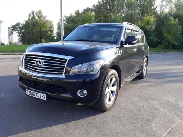 Infiniti QX56 II, 7 мест, 2010 г.
