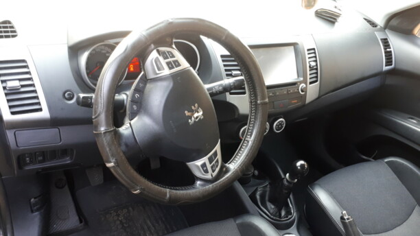 Peugeot 4007, 7 мест, 2008 г.