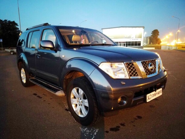 Nissan Pathfinder R51, 7 мест, 2005 г.