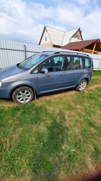 Volkswagen Touran I, 7 мест, 2003 г.