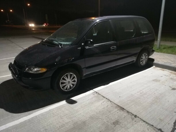 Dodge Caravan III, 7 мест, 1999 г.