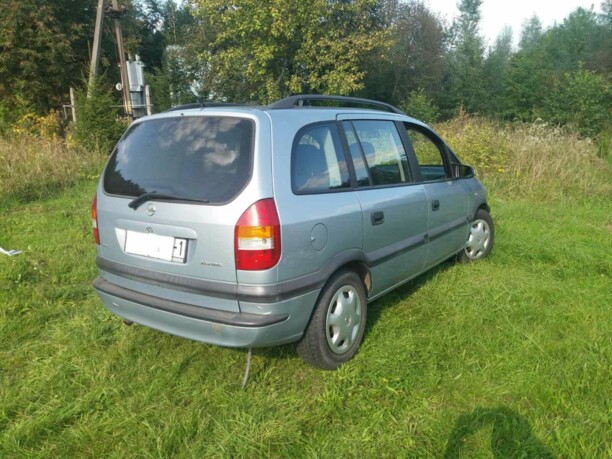 Opel Zafira A, 7 мест, 2003 г.