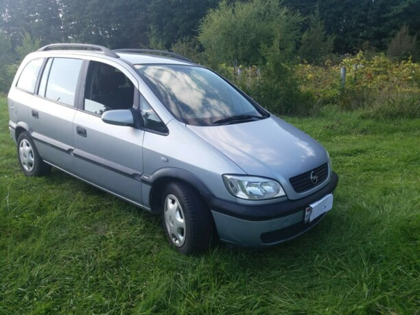 Opel Zafira A, 7 мест, 2003 г.