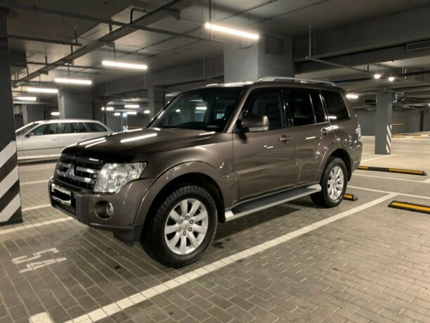 Mitsubishi Pajero IV, 7 мест, 2008 г.