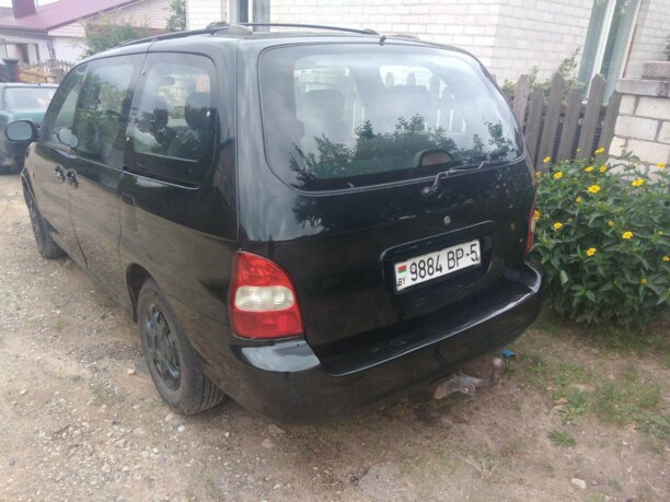 Kia Carnival I, 7 мест, 2000 г.
