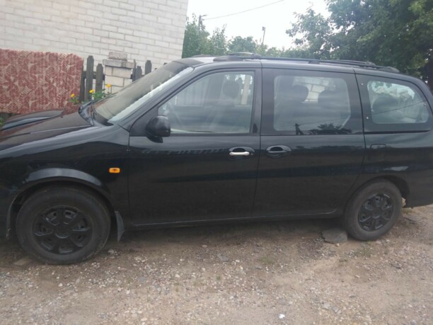 Kia Carnival I, 7 мест, 2000 г.