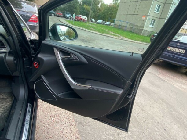 Opel Astra J, 2010 г.