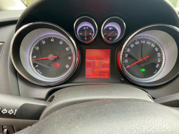 Opel Astra J, 2010 г.