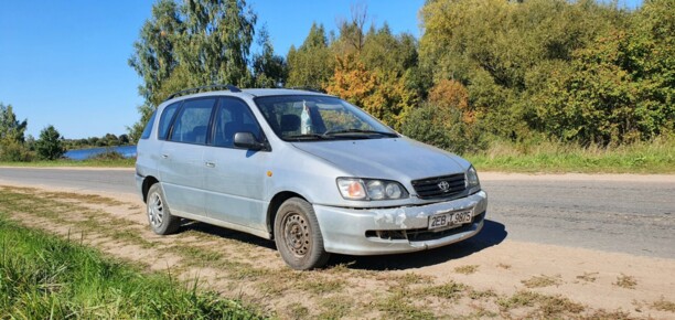 Toyota Picnic I, 7 мест, 1998 г.
