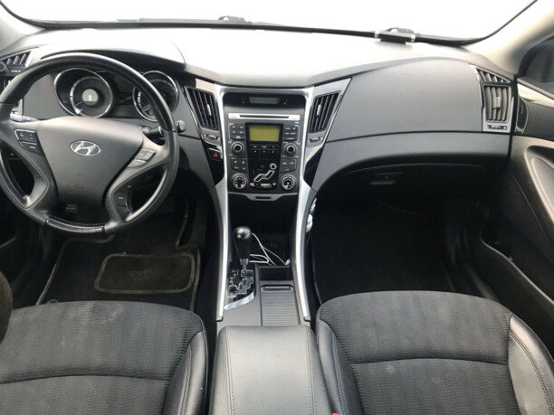 Hyundai Sonata YF, 2010 г.
