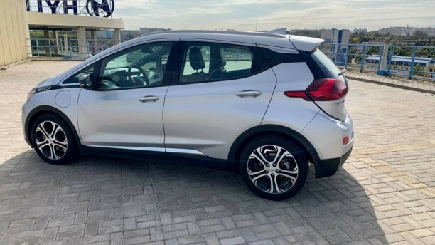 Chevrolet Bolt, 2017 г.