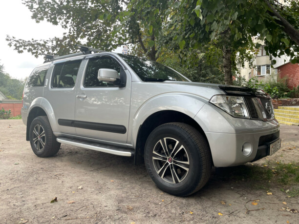 Nissan Pathfinder R51, 7 мест, 2007 г.