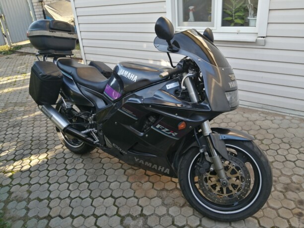 Yamaha FZR 1000, 1992 г.