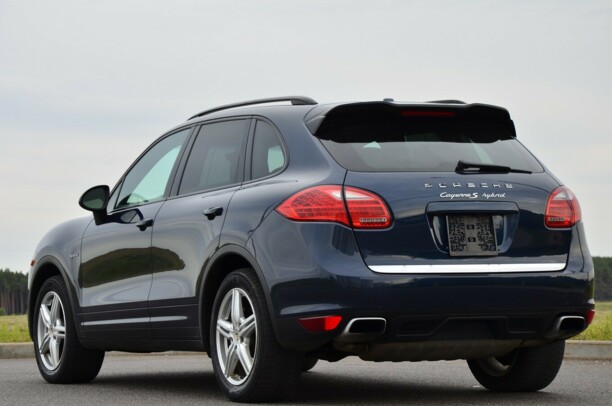 Porsche Cayenne 958, 2011 г.