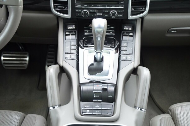 Porsche Cayenne 958, 2011 г.