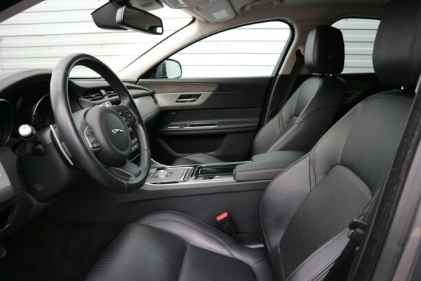 Jaguar XF X260, 2016 г.