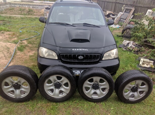 Kia Carnival I, 7 мест, 2000 г.